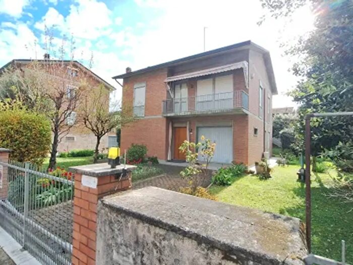 Casa con 6 locali in vendita in Via Vincenzo Terenziani, Reggio Emilia