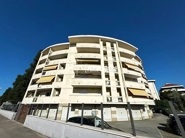Appartamento trilocale in vendita in Via Fiume, Francavilla Al Mare