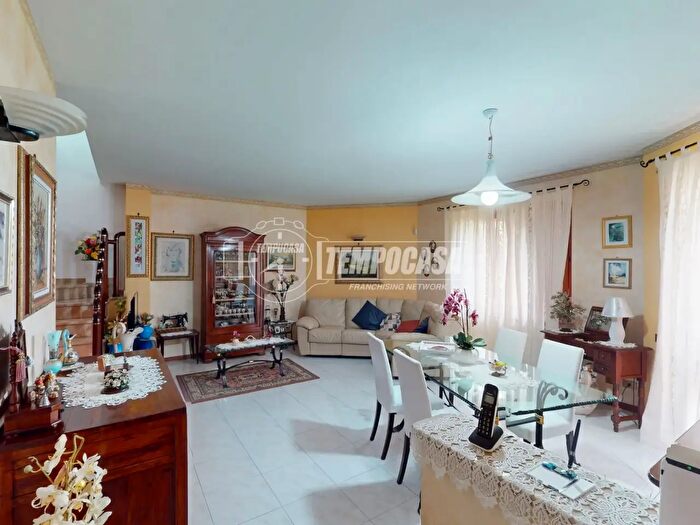 Appartamento con 5 locali in vendita in Via Salvatore Quasimodo, Falconara Marittima