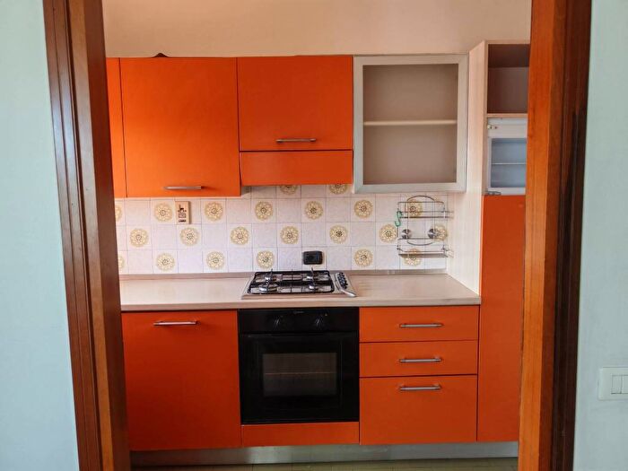 Appartamento trilocale in affitto in Via dei Lamberti, Borgo Roma, Verona