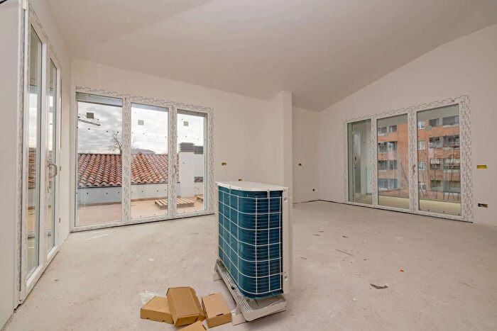 Appartamento trilocale in vendita in Via San Mamete Milano, Milano