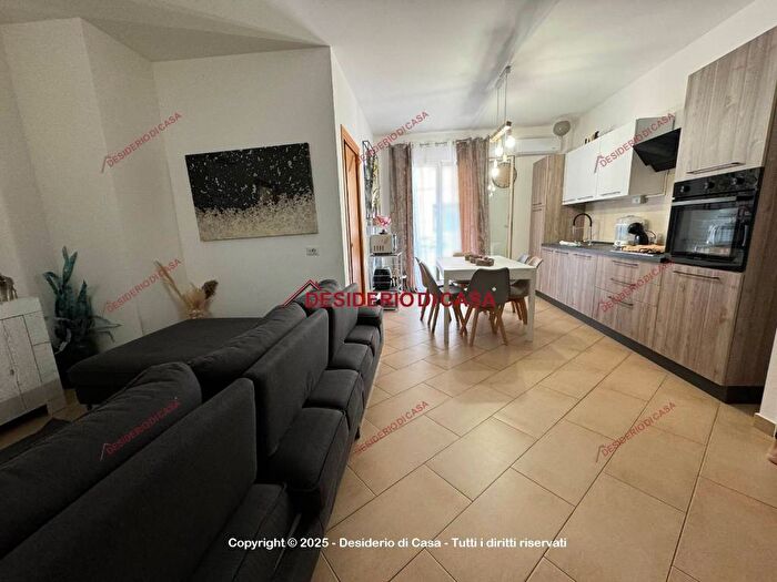 Appartamento con 5 locali in affitto in Corso Italia, Fondo Dominici, Carini