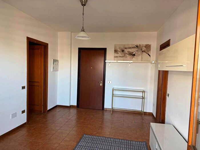 Appartamento bilocale in affitto in Via Pagoda Bianca, Roma