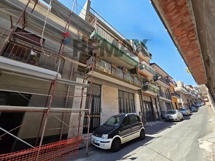 Appartamento con 5 locali in vendita in Via dei Mille, Misterbianco