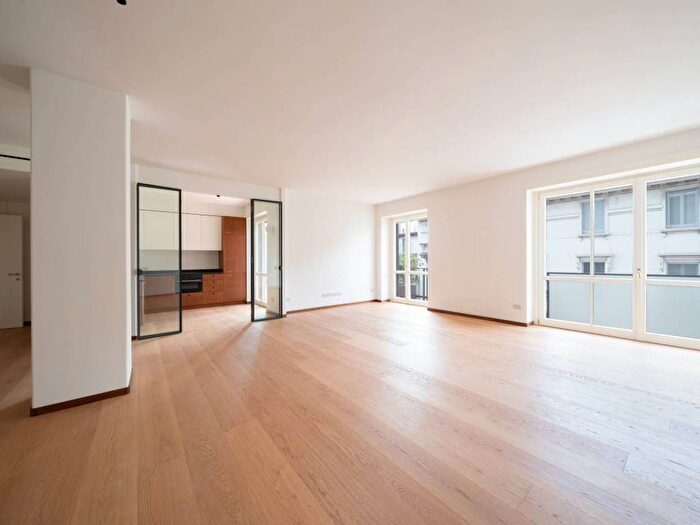 Appartamento quadrilocale in affitto in Via Ruggero Boscovich, Buenos Aires, Milano