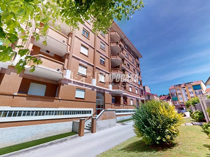 Appartamento quadrilocale in vendita in Via Giovanni Pascoli, Bra