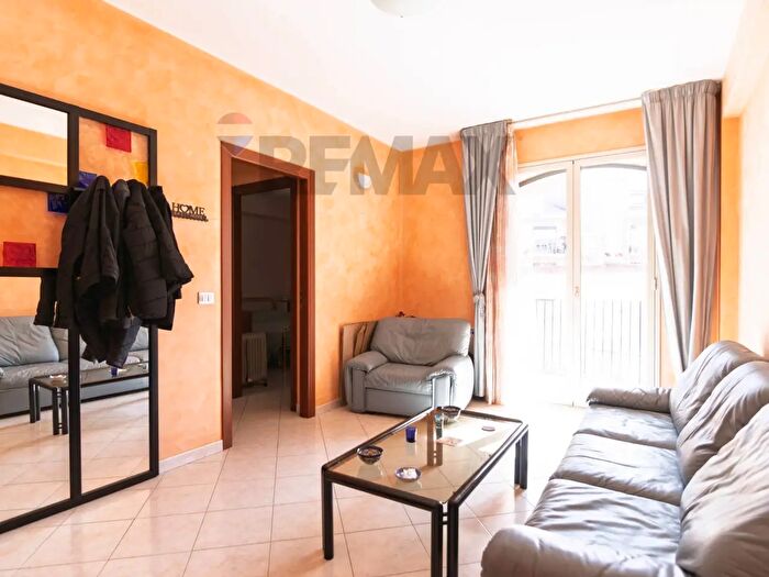 Appartamento trilocale in vendita in Via Archimede C, Acireale
