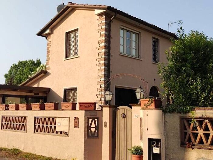 Casa con 5 locali in affitto in Via Francesco Carrara, Centro, Forte dei Marmi
