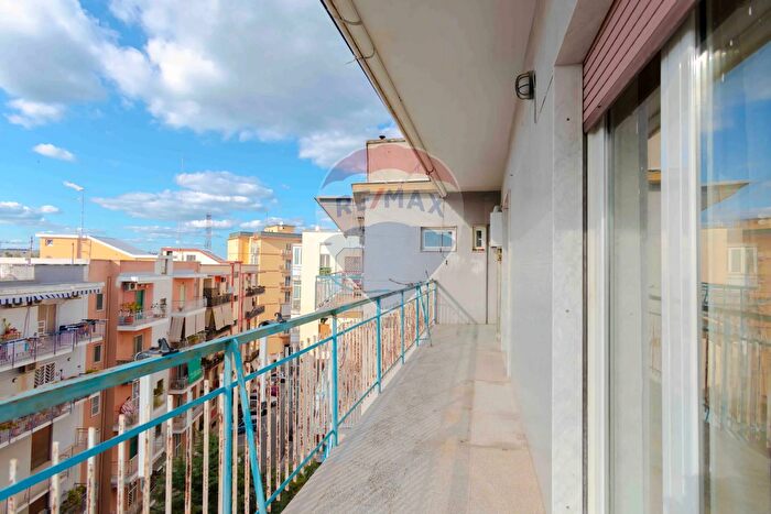 Appartamento trilocale in vendita in Viale Quinto Orazio Flacco a, Bari