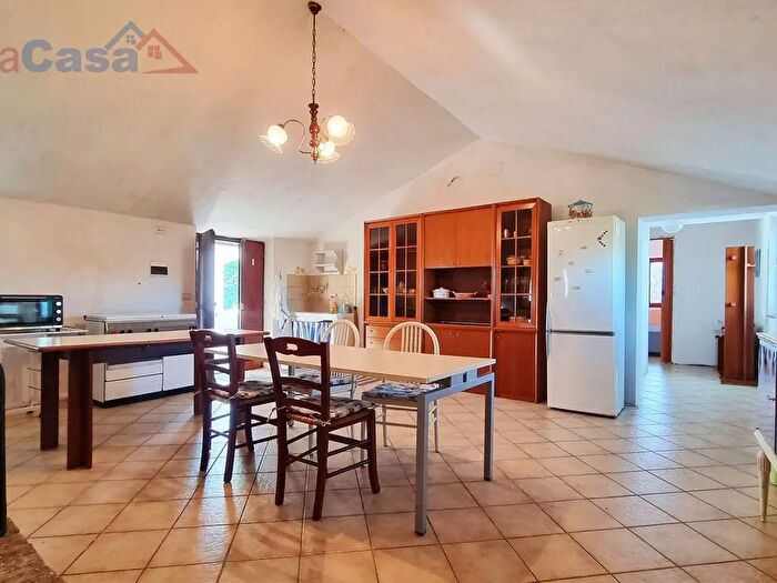 Casa con 6 locali in vendita in Via Cassero, Camerata Picena