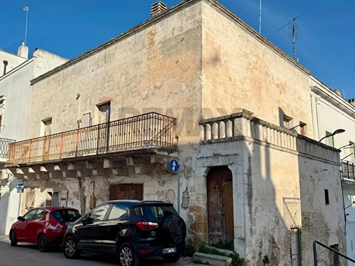 Appartamento con 10 locali in vendita in Ginosa