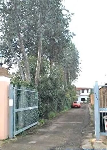 Casa quadrilocale in vendita in Via Appia Nuova, Roma