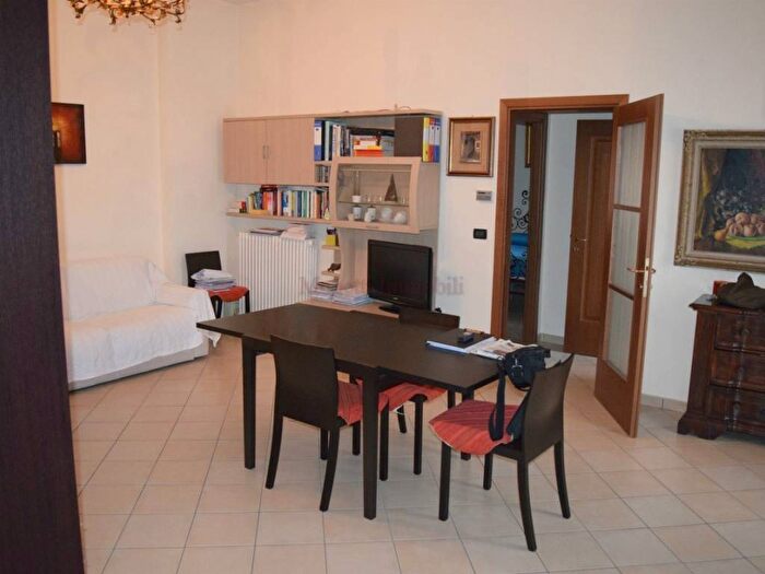 Appartamento trilocale in affitto in Via Montebello, Centro, Pinerolo