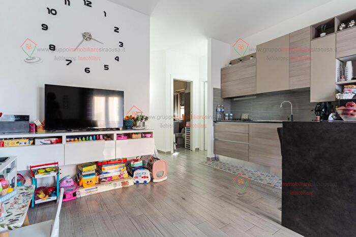 Appartamento trilocale in vendita in Siracusa