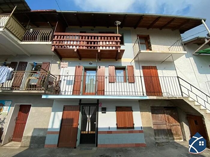 Casa trilocale in vendita in Pinasca