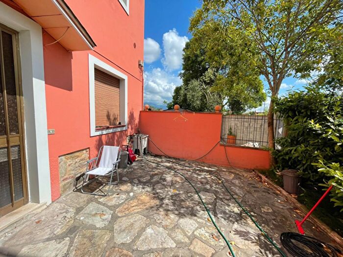 Casa con 5 locali in vendita in Nocchia, Capannori