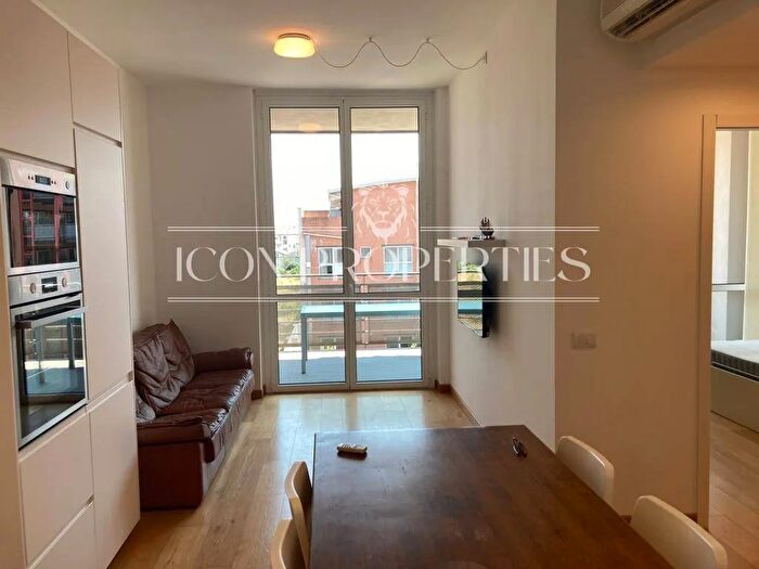 Appartamento quadrilocale in affitto in Via Savona, Milano