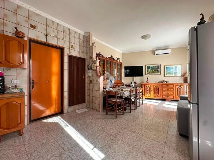 Appartamento con 5 locali in vendita in Via Appia, Cerignola