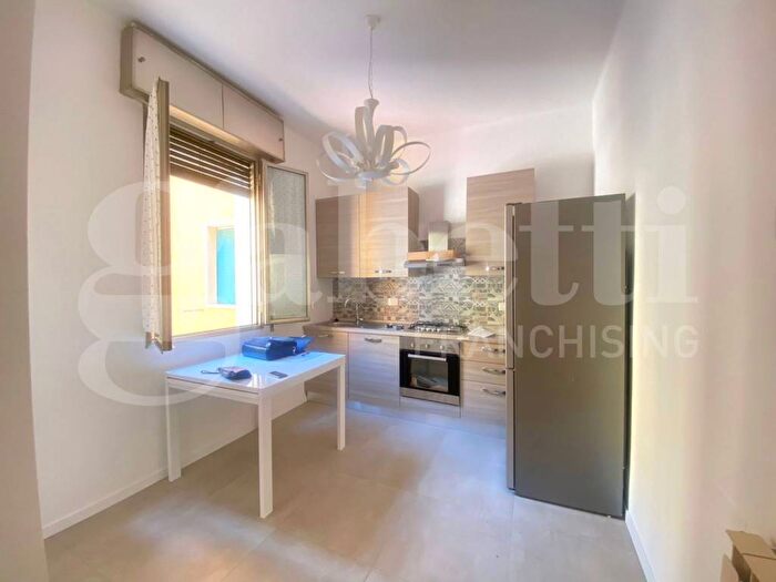 Appartamento trilocale in affitto in Via Oslavia, Saffi, Bologna