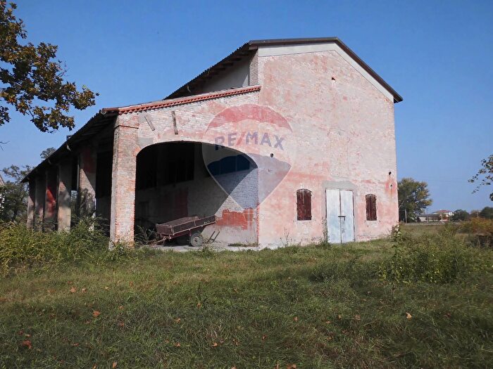Casa bilocale in vendita in Strada Baganzola, Parma