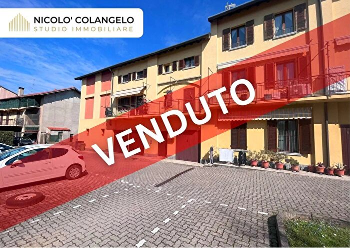 Appartamento trilocale in vendita in Via Armando Diaz, Limido Comasco