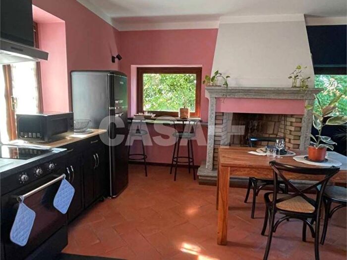 Appartamento bilocale in affitto in Via delle Caselle, Centro, Azzate