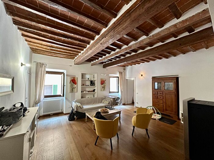 Appartamento con 6 locali in vendita in Portoferraio