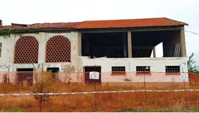 Casa con 6 locali in vendita in Via Tacconotti, Frascaro