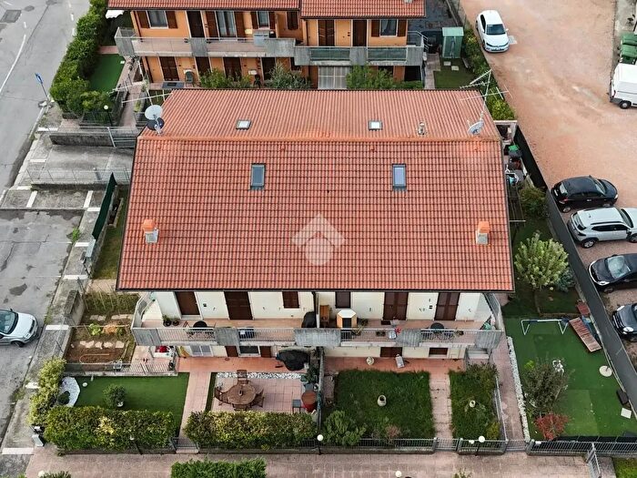 Appartamento trilocale in vendita in Via Pontida, Oppeano