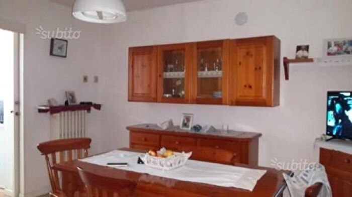 Casa trilocale in vendita in Via Giuseppe Garibaldi, Jesi