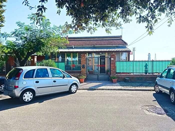 Casa trilocale in vendita in Borgo Segezia, Foggia