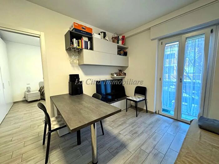 Appartamento bilocale in affitto in Via Gemelli, Novara