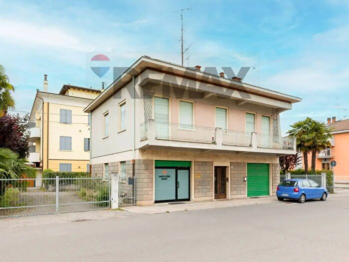 Casa con 5 locali in vendita in Via dei Mille, Castelfranco Emilia