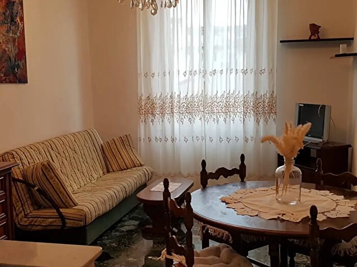 Appartamento trilocale in affitto in Borgo Ognissanti, Firenze