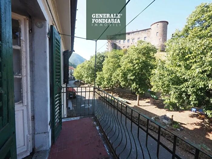 Appartamento trilocale in vendita in Calice Al Cornoviglio
