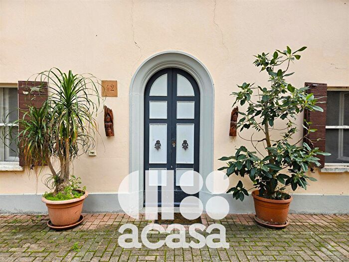 Casa con 6 locali in vendita in Cesena