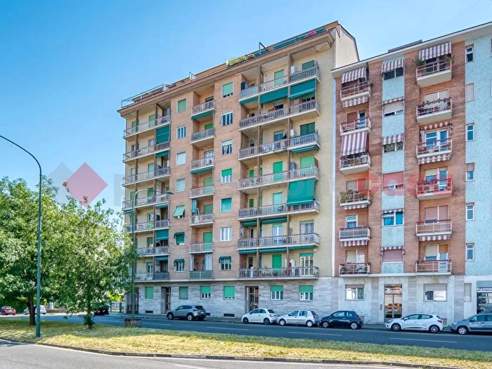 Appartamento bilocale in vendita in Via Pietro Cossa, Torino