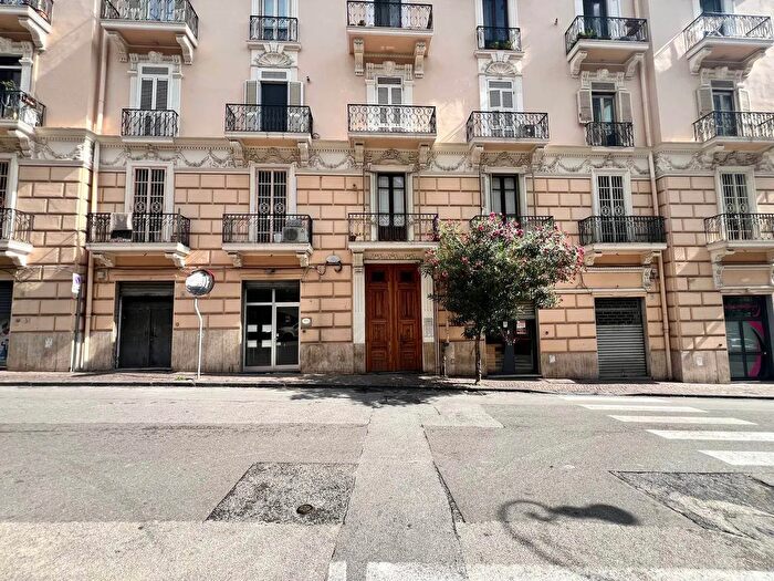 Appartamento bilocale in vendita in Salerno, Salerno