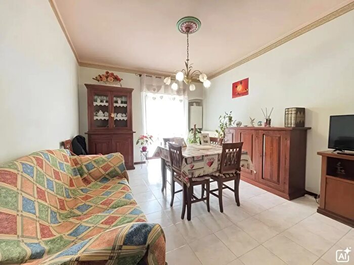 Casa trilocale in vendita in Via Torre della Guardia, Terni