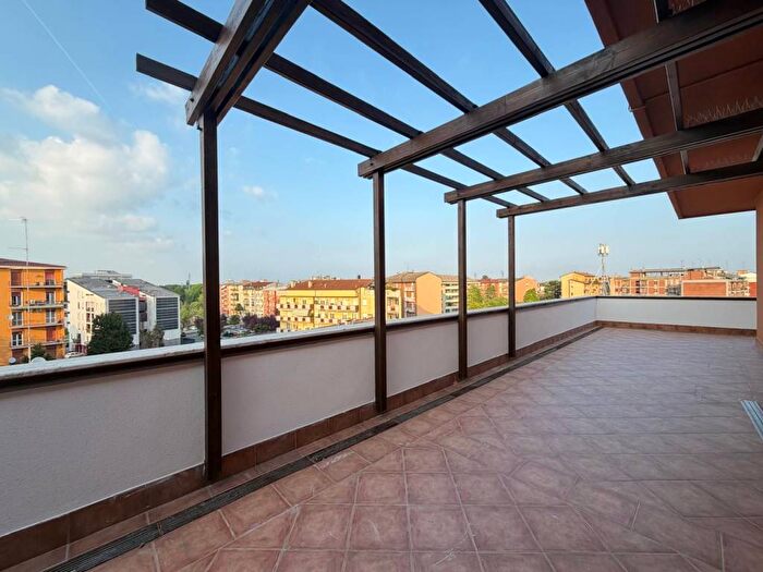 Casa trilocale in affitto in Via Martiri di Sclemo, Via Dante, Cremona