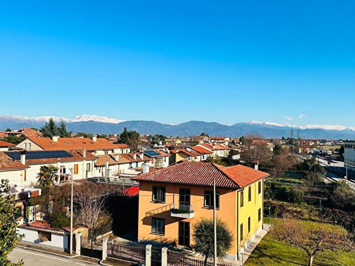 Appartamento con 5 locali in affitto in Via del Bon, Udine
