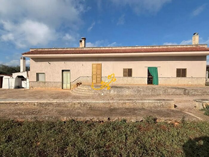 Casa con 7 locali in vendita in Contrada Recupero, Ceglie Messapica