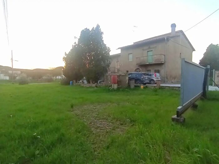 Casa con 16 locali in vendita in Barberino Tavarnelle