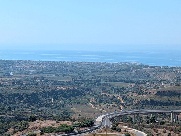 Appartamento trilocale in affitto in Viale Pietro Nenni, Centro Storico, Agrigento