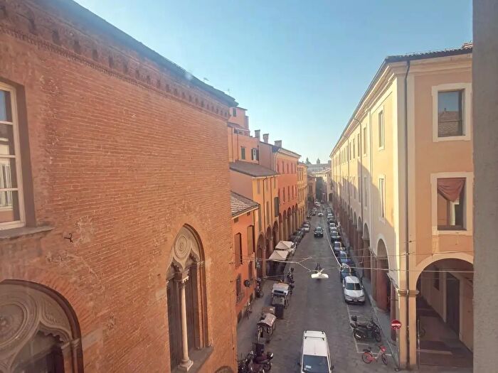 Appartamento trilocale in affitto in Bologna