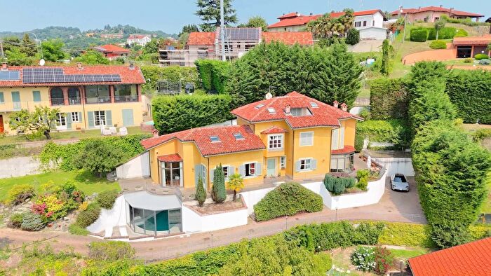 Casa con 10 locali in vendita in Via Chieri Baldissero Torinese, Baldissero Torinese