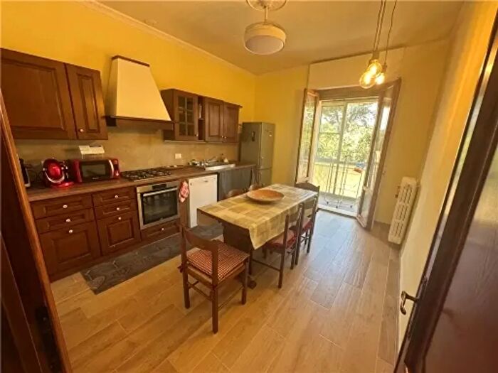 Appartamento con 5 locali in affitto in Empoli