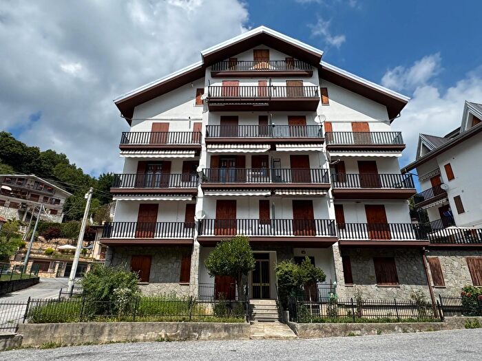 Appartamento trilocale in vendita in Via Don Carlo Boetti, Frabosa Sottana