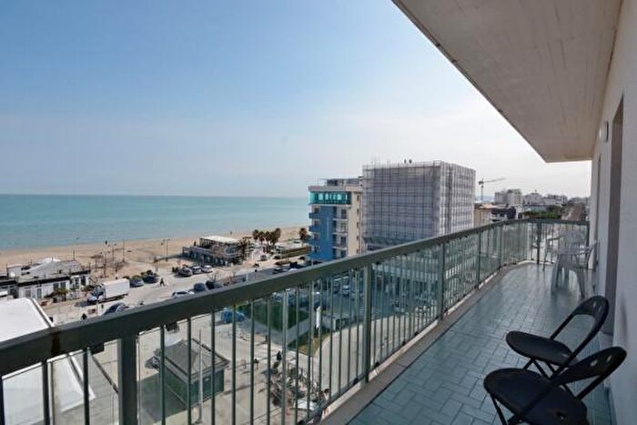 Appartamento con 5 locali in vendita in Riccione