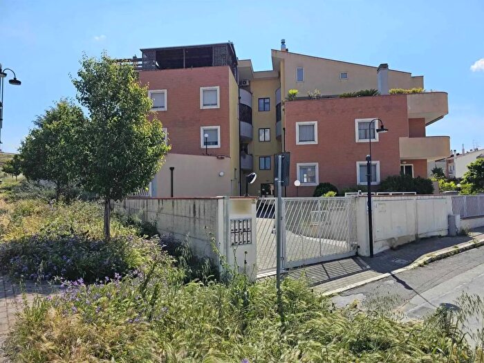 Appartamento quadrilocale in vendita in Via Arrigo Boito, Matera